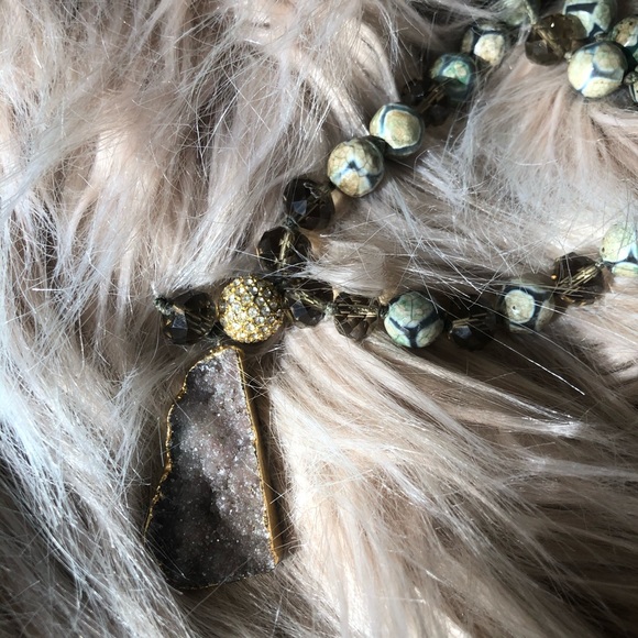 Long stone necklace - Picture 4 of 4